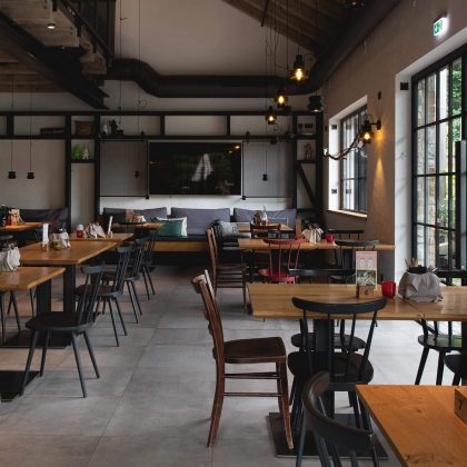 Wilde Ente | Restaurant | Bar | Blick zum Minigolf